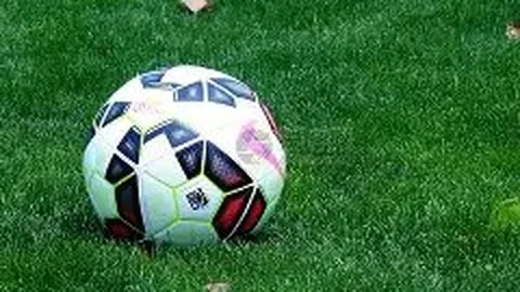 21岁女大学生独力引发大连工业大学热议，揭秘其成热搜秘诀